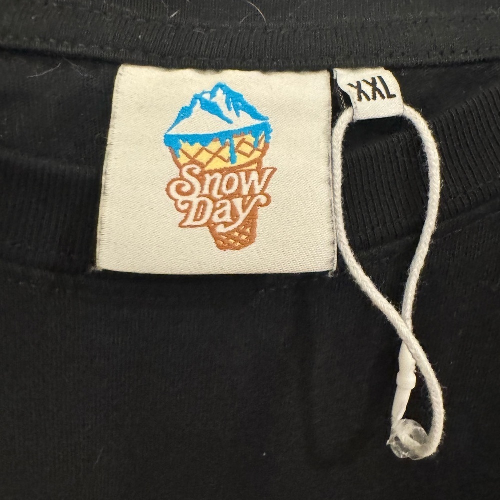 SnowDay Club Black T-Shirt XXL – Worn Once, Excellent Condition - Picture 3 of 5
